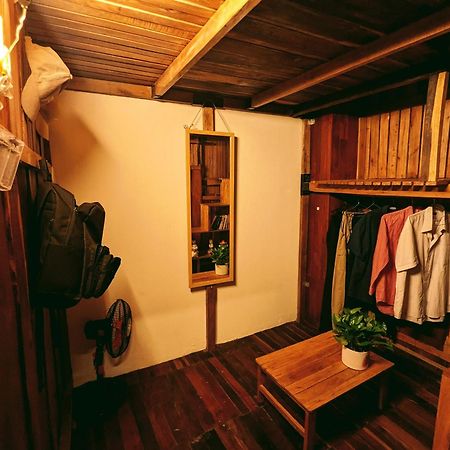 The Gk House Hostel, Ecolliving, Central City, Natural Wooden, Chill View Rooftop, Restaurant And Cocktail Bar Хошимин Екстериор снимка