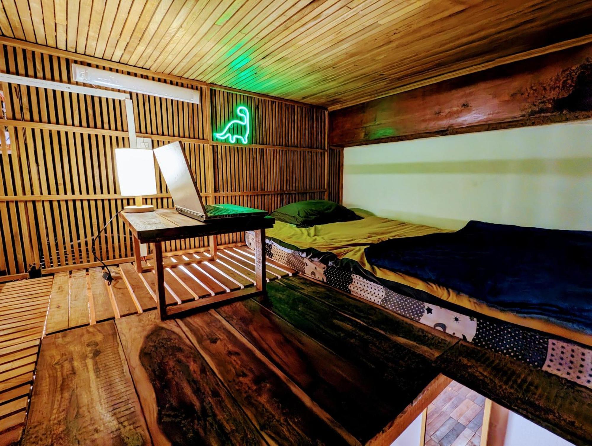 The Gk House Hostel, Ecolliving, Central City, Natural Wooden, Chill View Rooftop, Restaurant And Cocktail Bar Хошимин Екстериор снимка