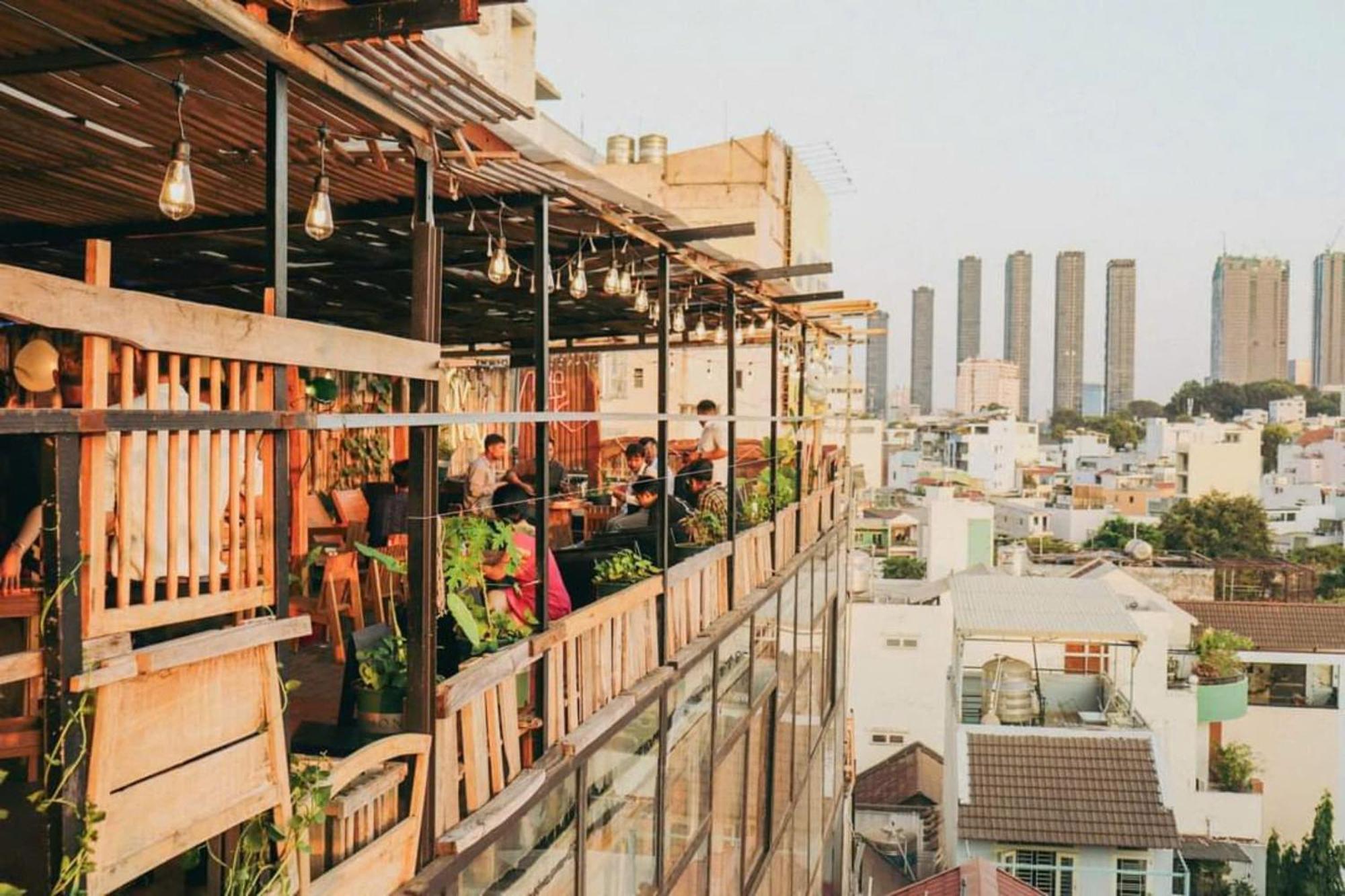 The Gk House Hostel, Ecolliving, Central City, Natural Wooden, Chill View Rooftop, Restaurant And Cocktail Bar Хошимин Екстериор снимка